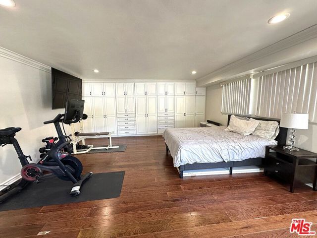 2120 San Ysidro Drive, Beverly Hills, CA 90210