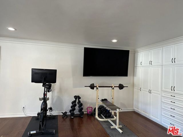 2120 San Ysidro Drive, Beverly Hills, CA 90210