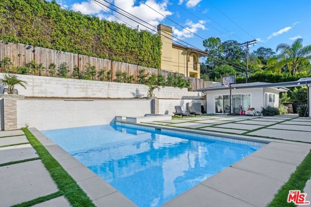 2120 San Ysidro Drive, Beverly Hills, CA 90210