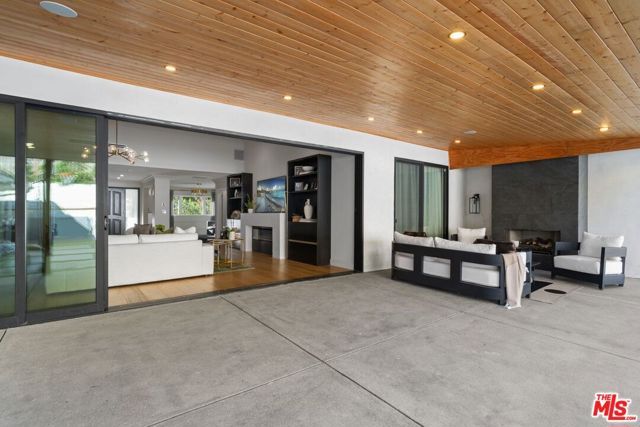 2120 San Ysidro Drive, Beverly Hills, CA 90210