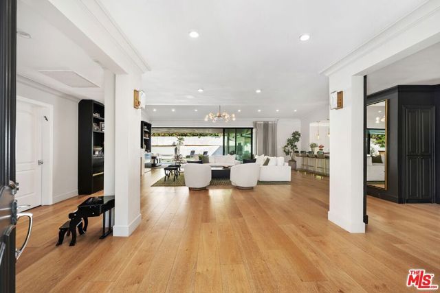 2120 San Ysidro Drive, Beverly Hills, CA 90210