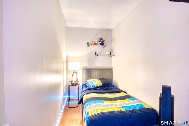 60 Lawn Avenue APT 20, Stamford, CT 06902