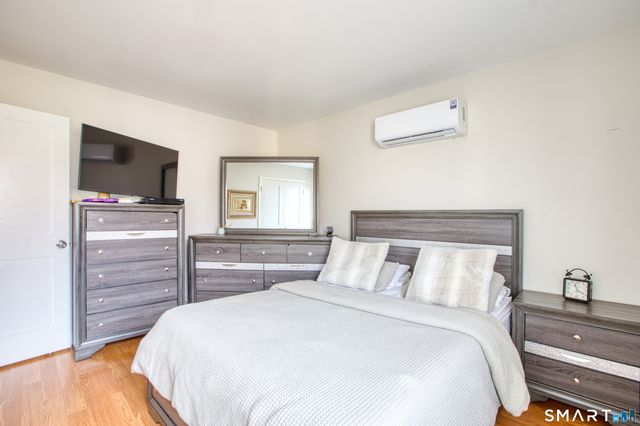 60 Lawn Avenue APT 20, Stamford, CT 06902