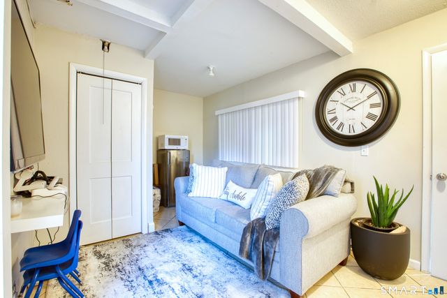 60 Lawn Avenue APT 20, Stamford, CT 06902