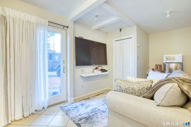 60 Lawn Avenue APT 20, Stamford, CT 06902