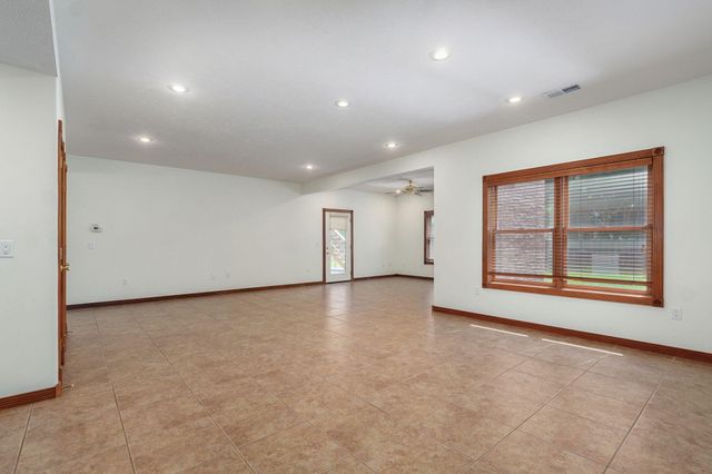 4520 English Ivy Avenue, Springfield, MO 65804