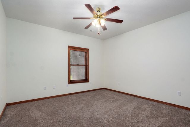 4520 English Ivy Avenue, Springfield, MO 65804