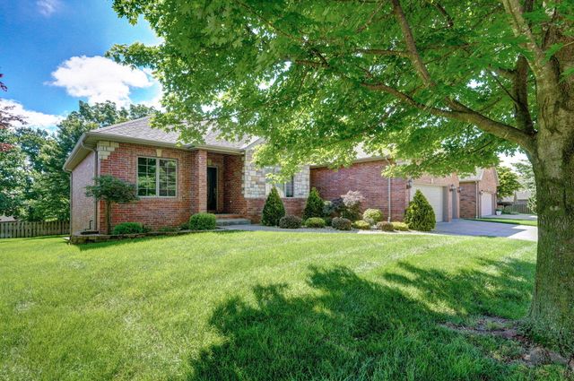 4520 English Ivy Avenue, Springfield, MO 65804
