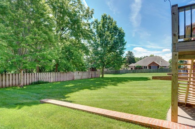 4520 English Ivy Avenue, Springfield, MO 65804