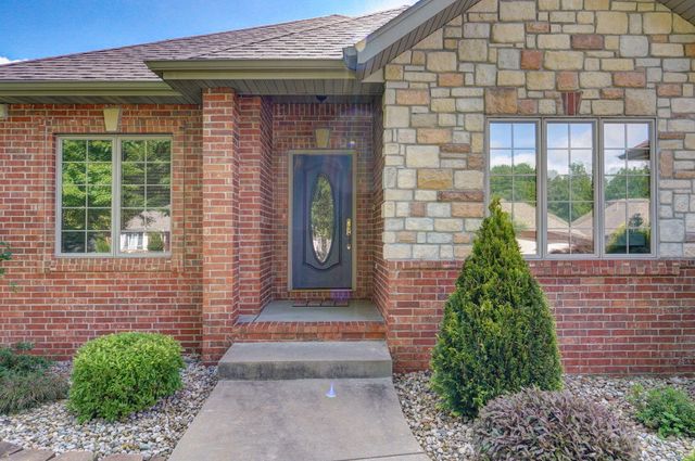 4520 English Ivy Avenue, Springfield, MO 65804