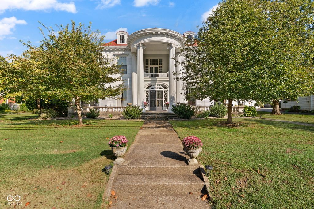 524 N Capitol Avenue, Corydon, IN 47112