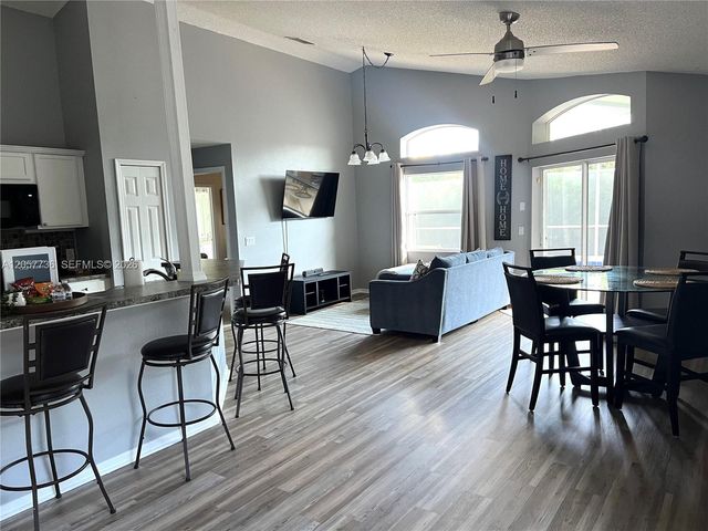 307 Fox Loop, Davenport, FL 33837