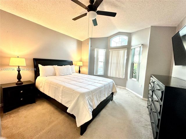 307 Fox Loop, Davenport, FL 33837