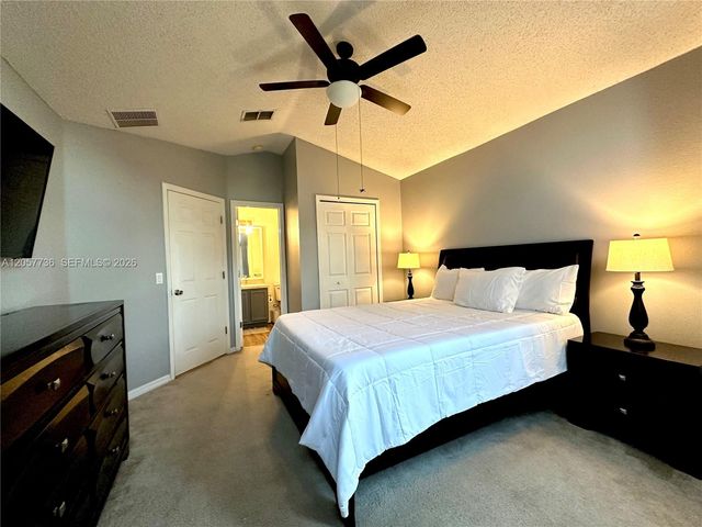 307 Fox Loop, Davenport, FL 33837