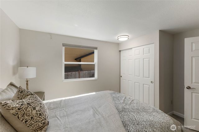 27836 129th Place SE, Kent, WA 98030