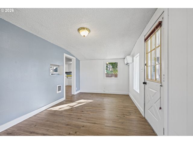 2620 G St 2, Springfield, OR 97477