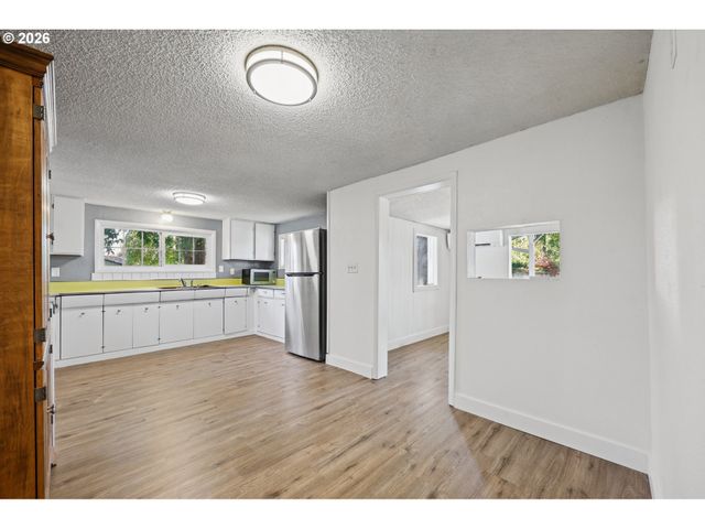 2620 G St 2, Springfield, OR 97477
