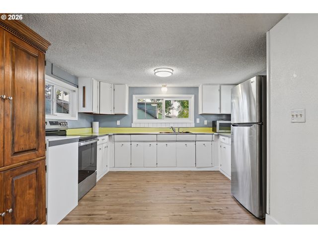 2620 G St 2, Springfield, OR 97477