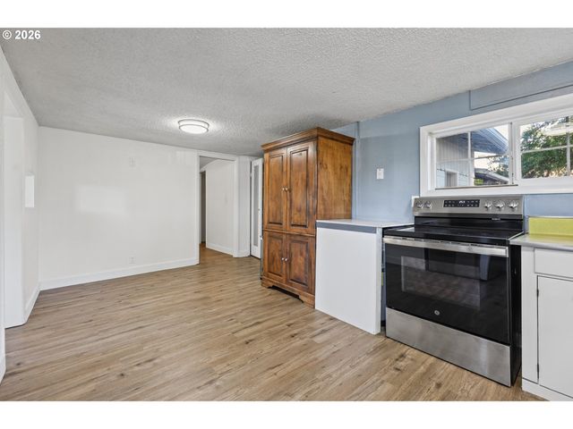 2620 G St 2, Springfield, OR 97477