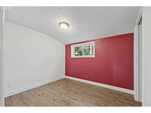 2620 G St 2, Springfield, OR 97477