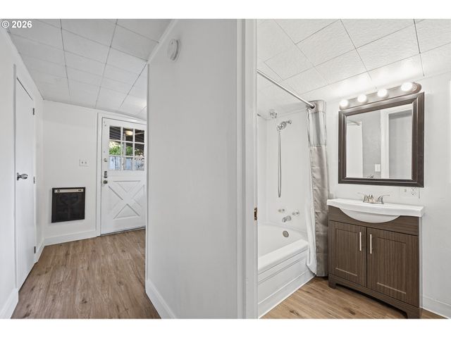 2620 G St 2, Springfield, OR 97477