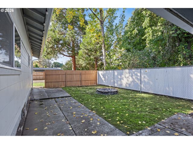 2620 G St 2, Springfield, OR 97477