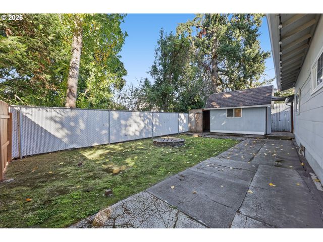 2620 G St 2, Springfield, OR 97477