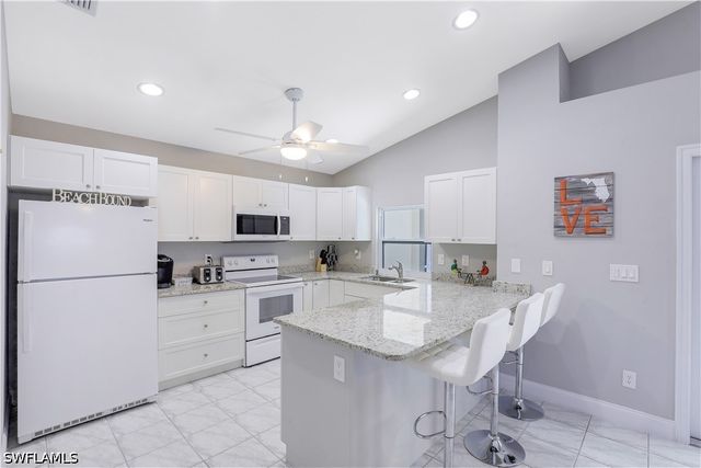 718 95th AVE N, Naples, FL 34108