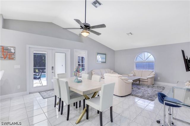 718 95th AVE N, Naples, FL 34108