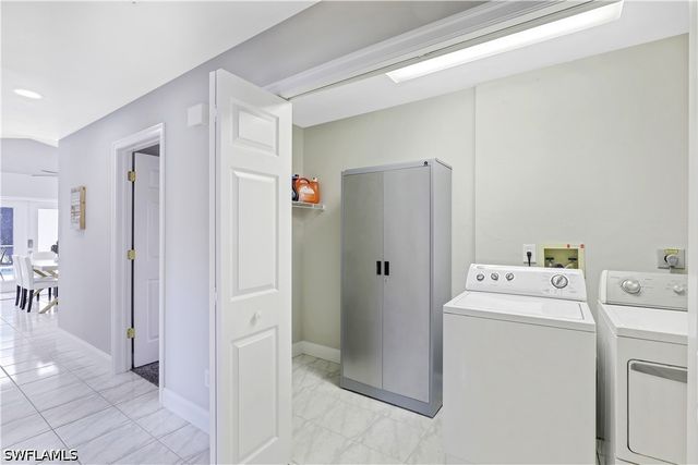 718 95th AVE N, Naples, FL 34108