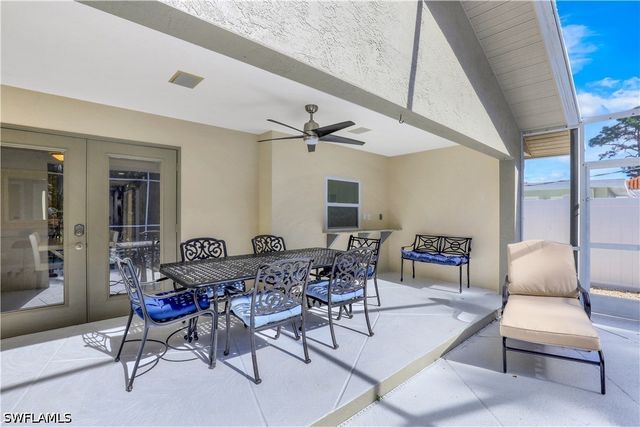 718 95th AVE N, Naples, FL 34108