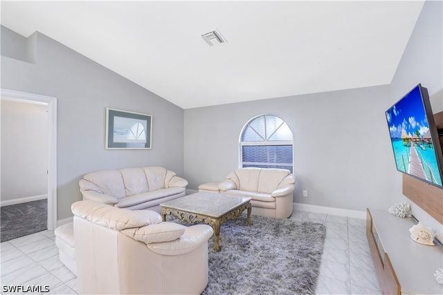 718 95th AVE N, Naples, FL 34108