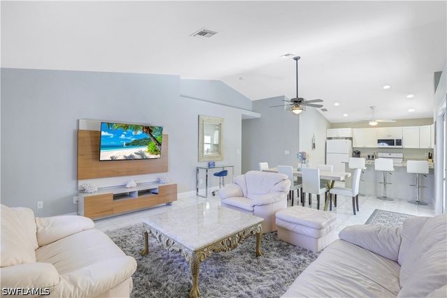 718 95th AVE N, Naples, FL 34108