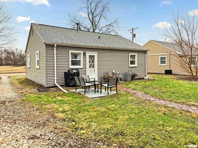 660 N 9TH Avenue, Canton, IL 61520