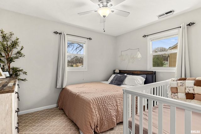 660 N 9TH Avenue, Canton, IL 61520