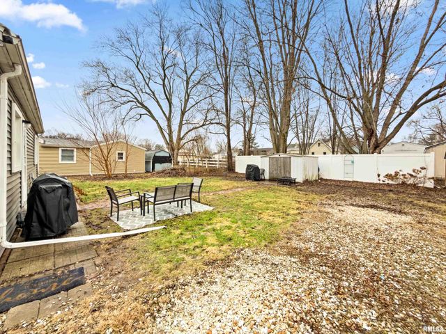 660 N 9TH Avenue, Canton, IL 61520