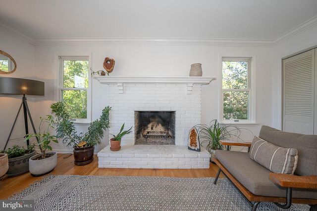 1426 W STRASBURG RD, West Chester, PA 19382