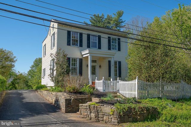 1426 W STRASBURG RD, West Chester, PA 19382