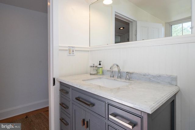 1426 W STRASBURG RD, West Chester, PA 19382