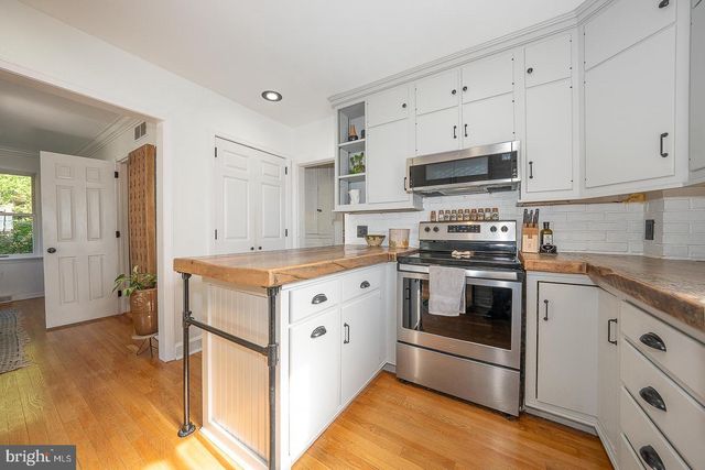 1426 W STRASBURG RD, West Chester, PA 19382