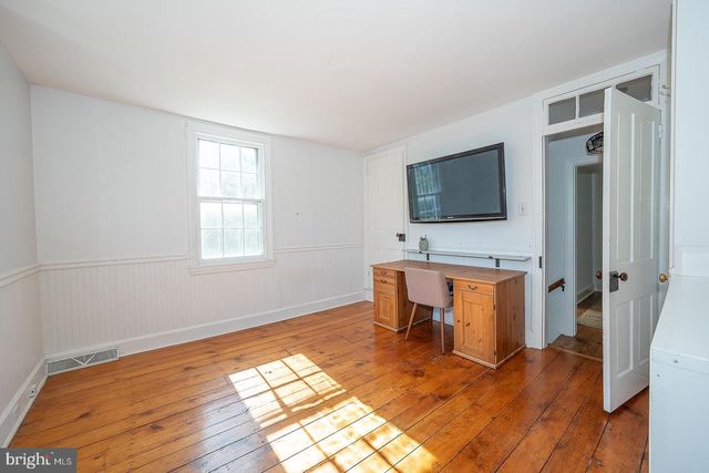 1426 W STRASBURG RD, West Chester, PA 19382
