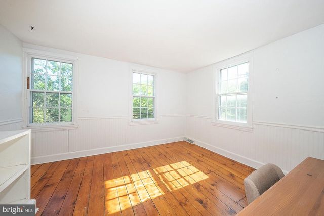 1426 W STRASBURG RD, West Chester, PA 19382