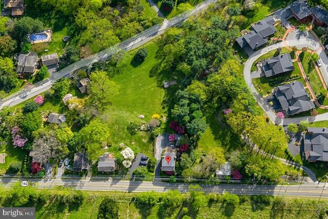 1426 W STRASBURG RD, West Chester, PA 19382