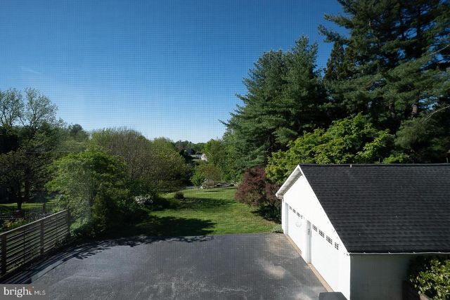 1426 W STRASBURG RD, West Chester, PA 19382