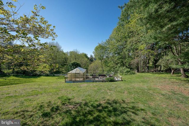 1426 W STRASBURG RD, West Chester, PA 19382