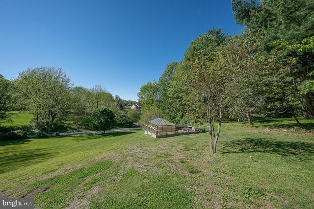 1426 W STRASBURG RD, West Chester, PA 19382