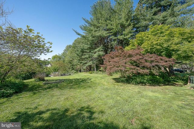 1426 W STRASBURG RD, West Chester, PA 19382