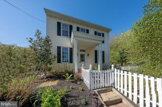 1426 W STRASBURG RD, West Chester, PA 19382