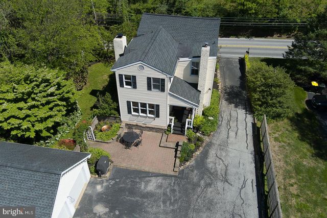 1426 W STRASBURG RD, West Chester, PA 19382