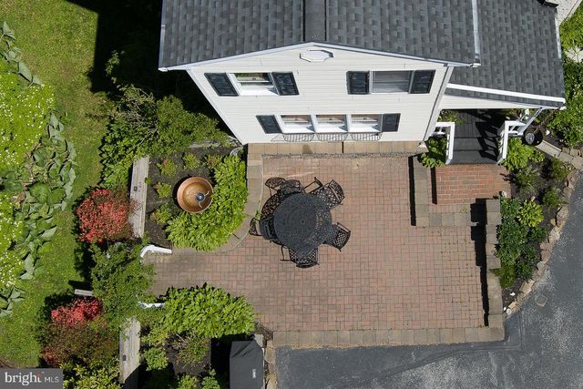 1426 W STRASBURG RD, West Chester, PA 19382